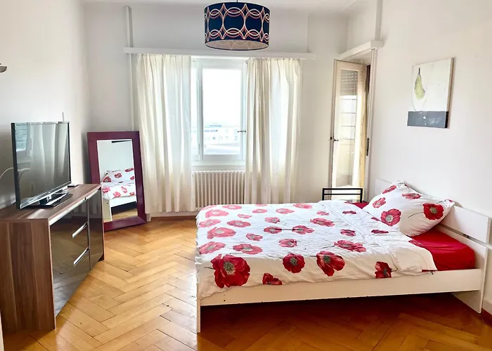 Grand Avec 3 A Coucher Апартаменты *